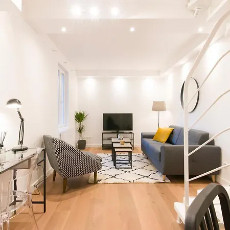 בית נופש Maison Avec Cour Privee Face A La Gare De *