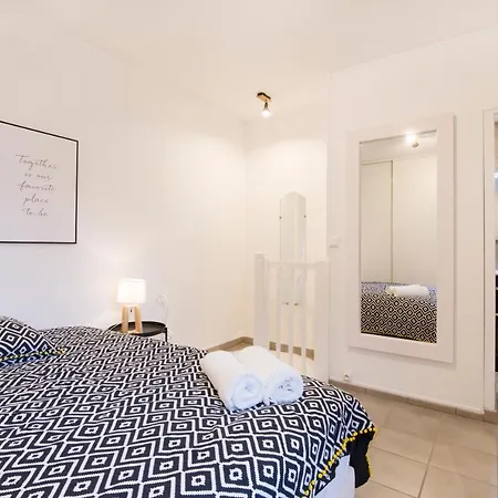 Maison Avec Cour Privee Face A La Gare De * נאנסי